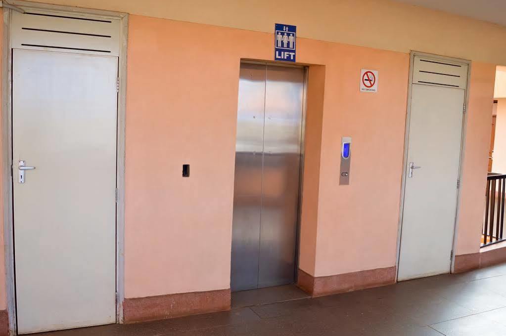 Sky Hotel Nairobi Exterior foto